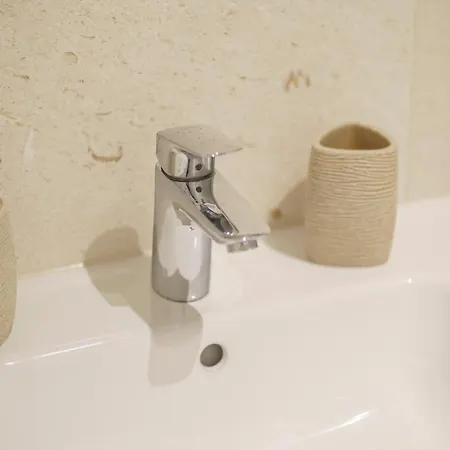 Modernes 아파트 *