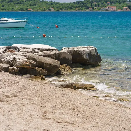 Exklusives Strandapartment Mit Parkplatz & Direktem Zugang Zum