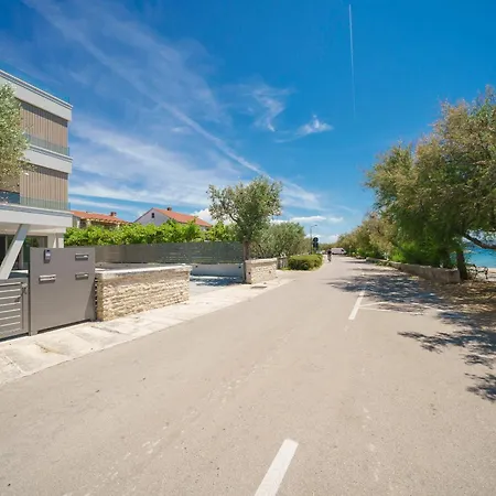 Exklusives Strandapartment Mit Parkplatz & Direktem Zugang Zum Meer * Srima